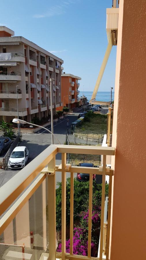 Апартаменти Casalmare Via Asse Вентімілья Екстер'єр фото